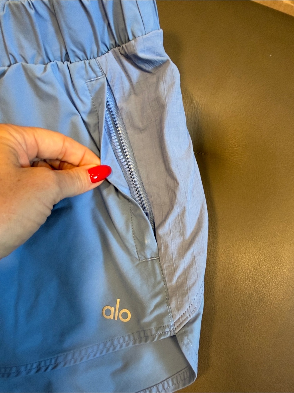 ALO Yoga Light Blue Athletic Shorts with Elastic Waist - Picture 5 of 5